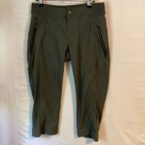 Columbia OMNI-SHIELD Small Women's Drawstring Zip Fly Pocket Outdoor Capri Green